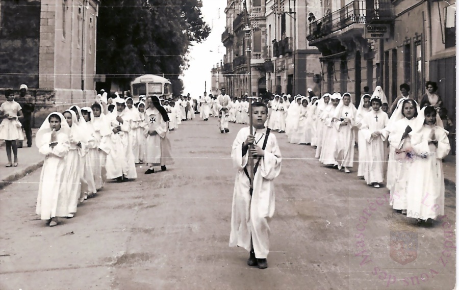 Procession 